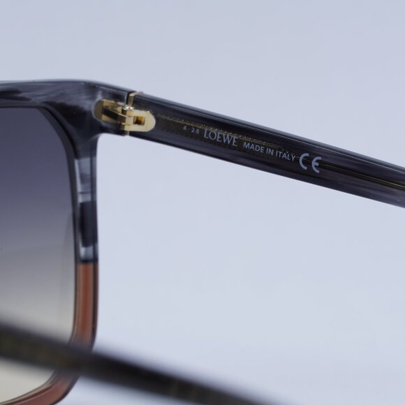 Loewe LW40001F 20B Filipa Sunglasses Transparent Grey Square Frame, Smoke Lenses main image 4